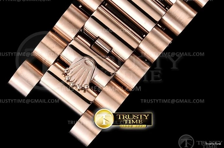 1210 RDD0223A – DayDate 36mm Packable 702